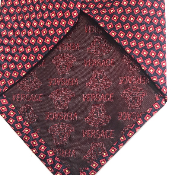 GIANNI VERSACE 100% silk luxury designer Italian tie. - Picture 7 of 9